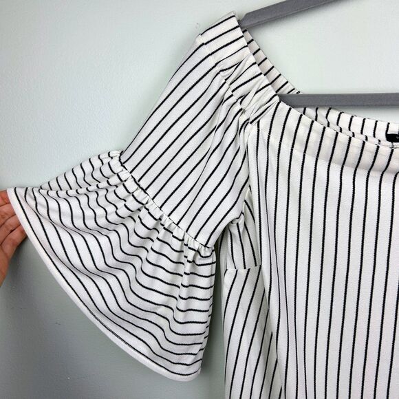 Banana Republic Off the Shoulder Bell Flare Slv Pin Stripe Blouse Black White S - Picture 3 of 11